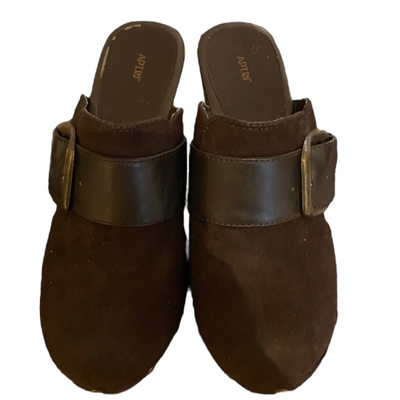 APT. 9 Dark Brown Suede with Buckle High Heel Mules Ladies 9.5 - Picture 2 of 10